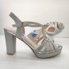 SANDALIA FIESTA CON PLATAFORMA Y TACON ANCHO CHAMPAN PLATA