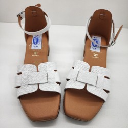 SANDALIA TACON BAJO TOBILLERA VESTIR COMODA BLANCA