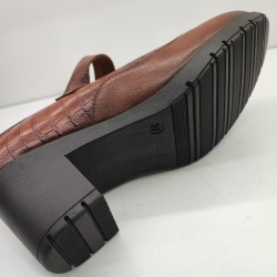 ZAPATO CORREA CON TACON COMODO Y SUELA DE GOMA CUERO