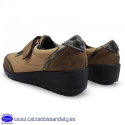 MYSOFT ZAPATO CON VELCRO CONFORTABLE Y CUÑA BAJA - TAUPE