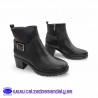 BOTIN TACON ANCHO COMODO Y SUELA DE GOMA FLEXIBLE CON DETALLE DE HEBILLA LATERAL - NEGRO