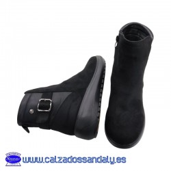 BOTIN REPELENTE AL AGUA CON SUELA ANTIDESLIZANTE CON HEBILLA ADORNO LATERAL - NEGRO