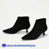 BOTIN DE CAÑA BAJA Y ESTRECHA CON TACON COMODO DE VESTIR - NEGRO